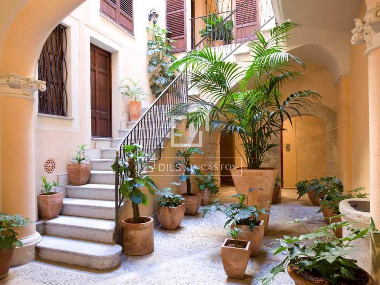 4bedroom penthouse apartment to buy in Palma Old Town Mallorca