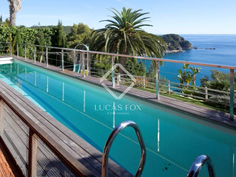 Amazing first line house for sale in Tossa de Mar