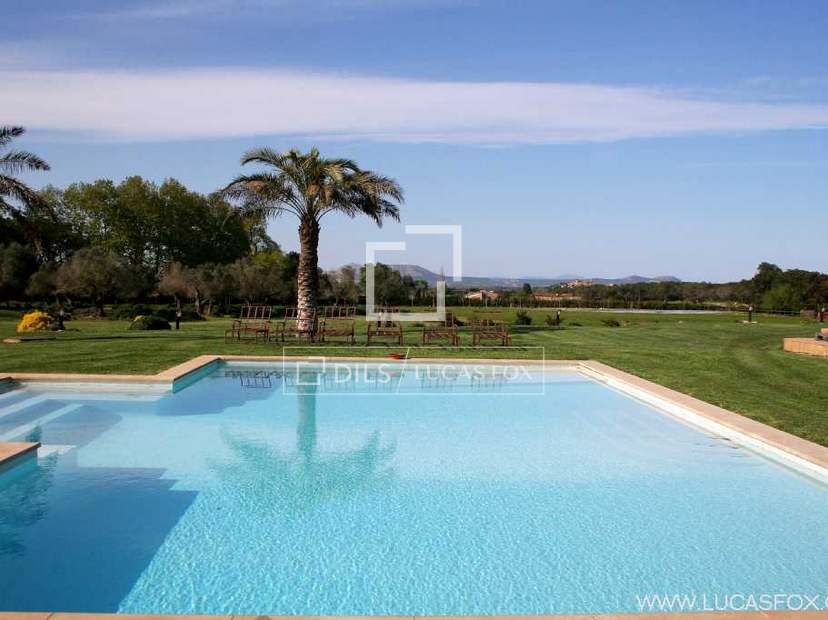 Magnificent Girona country property for sale with 6ha of private land, swimming pool and equestrian facilities. Ideally located in the Baix Emporda, just 10km from the beaches of the Costa Brava.