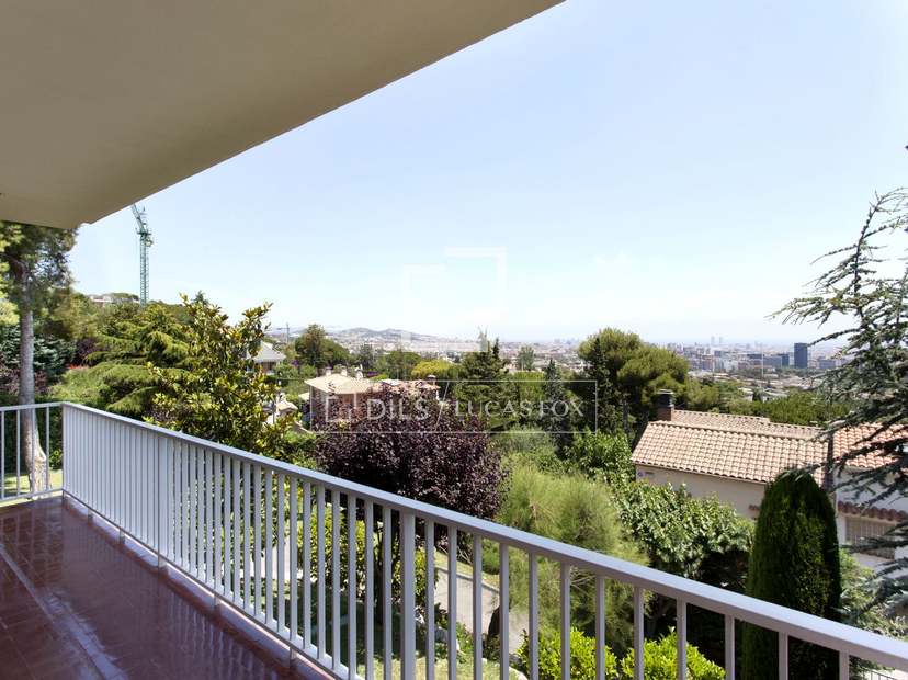 House for sale in Pedralbes, Barcelona. Near Avenida Pearson