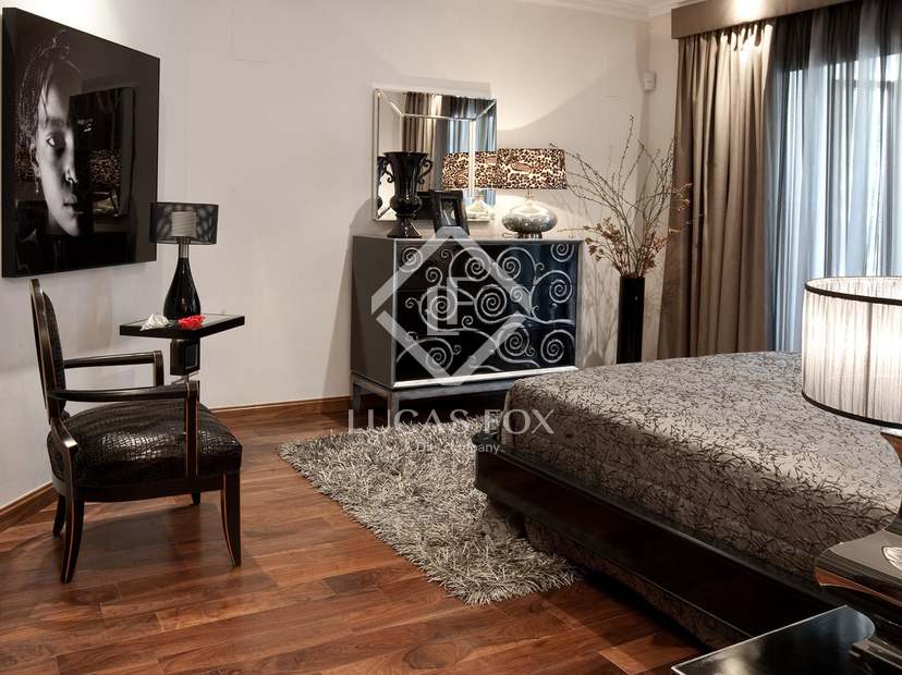 Villa de lujo de 5 dormitorios en venta en Nueva Andalucía, Marbella