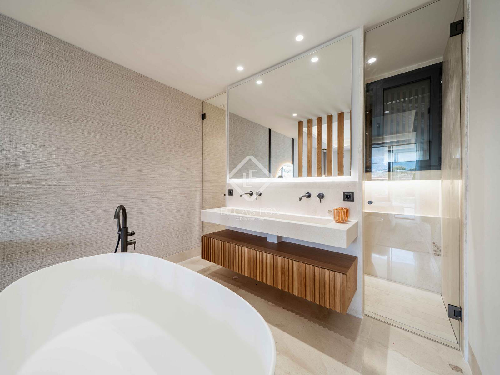 2 Bedrooms Apartment in Nueva Andalucia