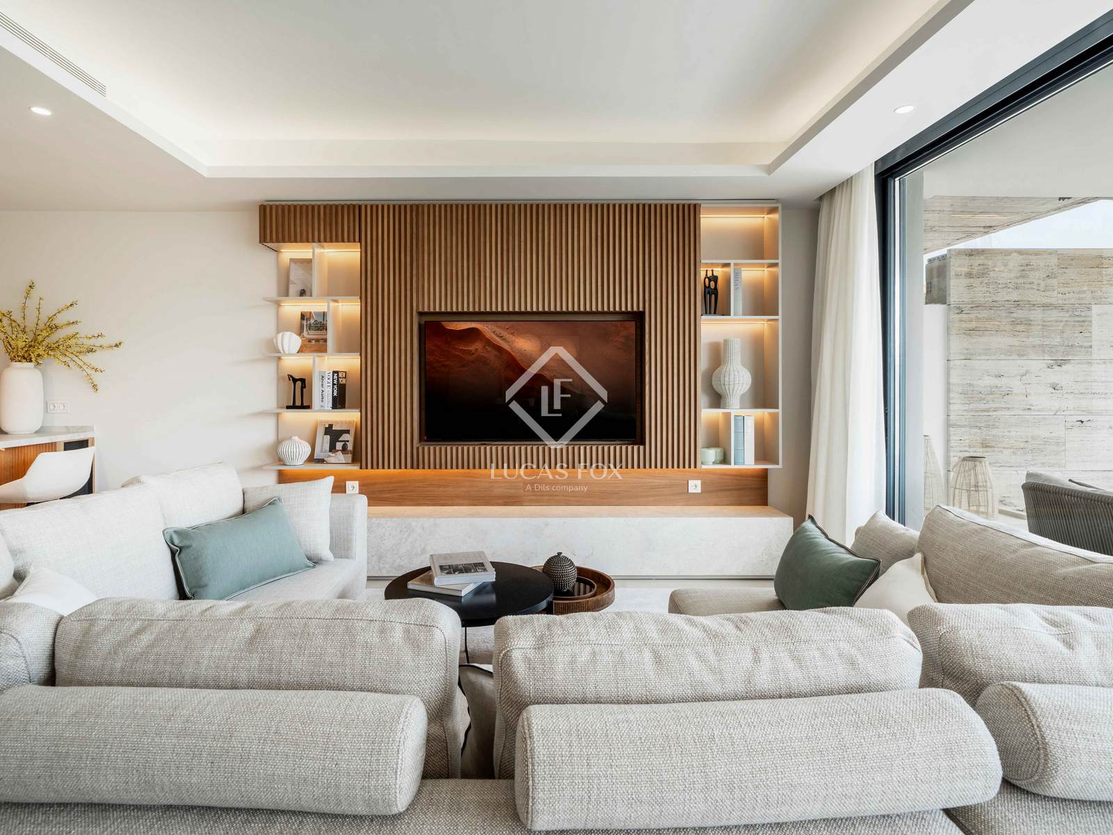 2 Bedrooms Apartment in Nueva Andalucia