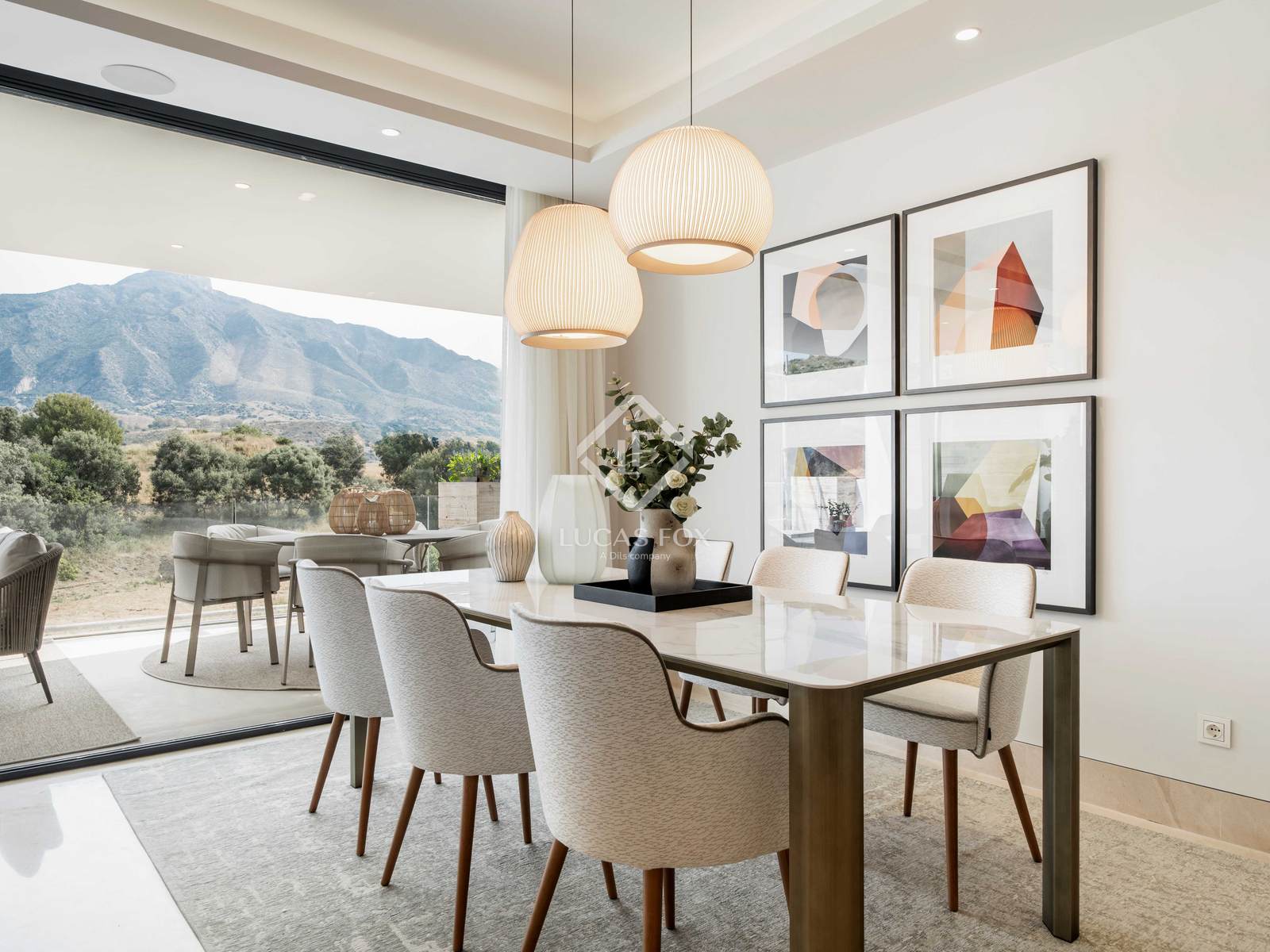 2 Bedrooms Apartment in Nueva Andalucia