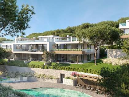 173m² apartment with 193m² terrace for sale in East Marbella