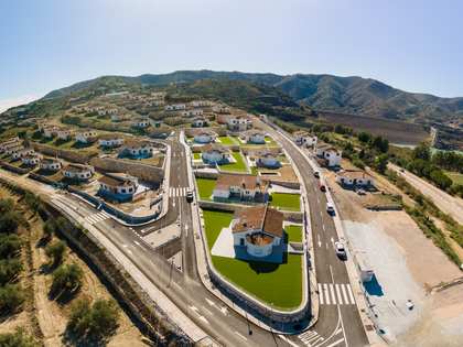 LaAlzambra: New development in Axarquia, Málaga - Lucas Fox
