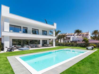 493m² House / Villa with 312m² terrace for sale in Puerto Banús