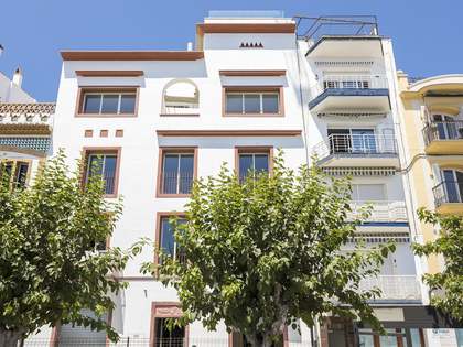 Casa La Pinta: Promoció d'obra nova a Sitges Town, Barcelona