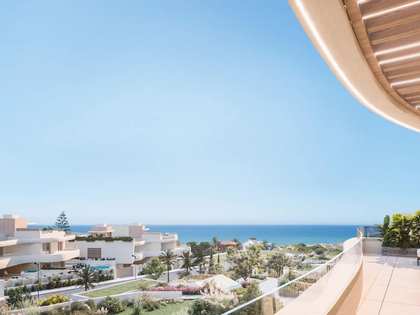 Maison / villa de 370m² a vendre à Est de Marbella avec 133m² de jardin