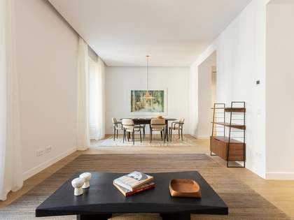 106m² Penthouse with 92m² terrace for sale in Eixample Right