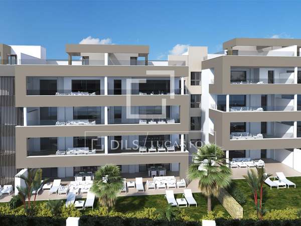 Pis de 111m² en venda a Port Banús, Andalusia