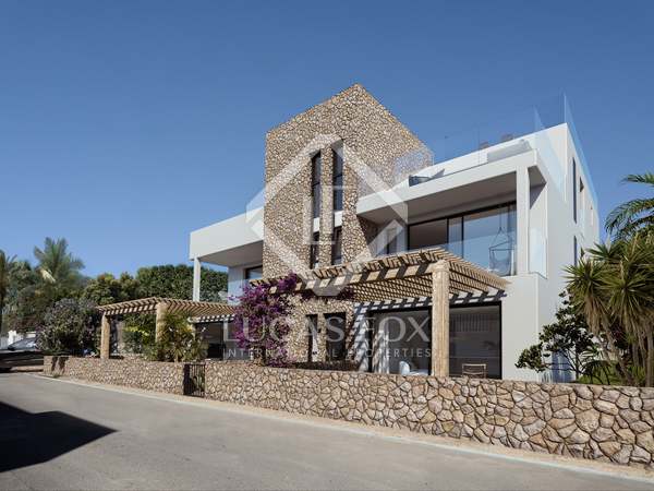 91m² apartment with 14m² garden for sale in Ibiza Town