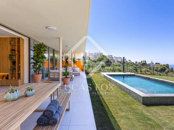 496m² apartment with 119m² garden for sale in Higuerón