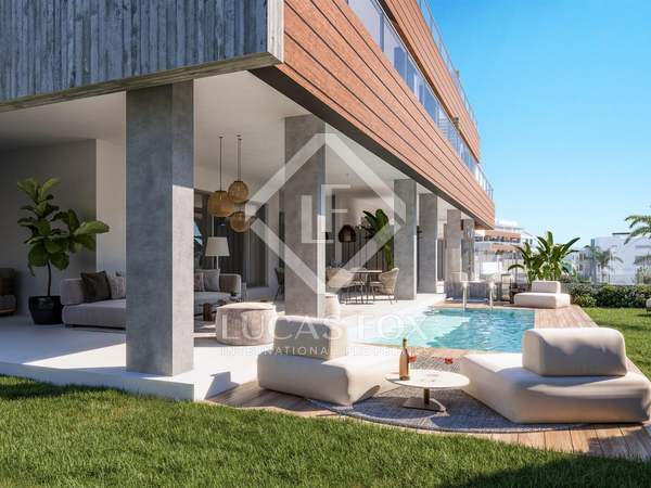 132 m² apartment with 95 m² terrace for sale in Los Monteros