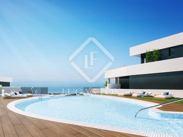 125m² apartment with 100m² terrace for sale in East Marbella