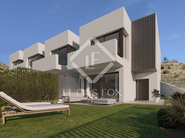 290m² haus / villa mit 44m² garten zum Verkauf in Axarquia