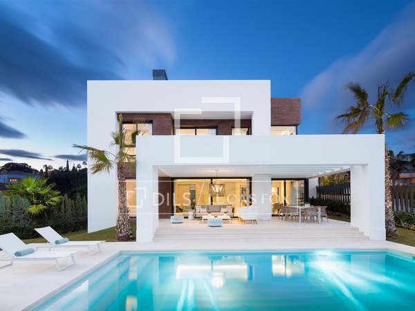 386m² Hus/Villa med 160m² terrass till salu i New Golden Mile / Los Flamingos
