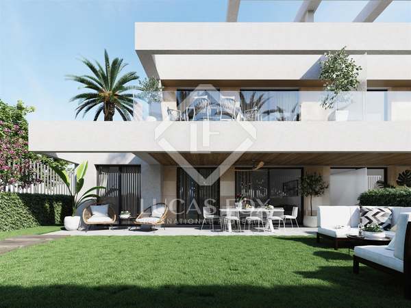 133m² apartment with 33m² garden for sale in East Marbella
