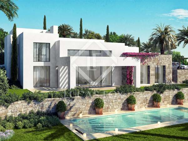 725m² Hus/Villa med 96m² terrass till salu i Estepona
