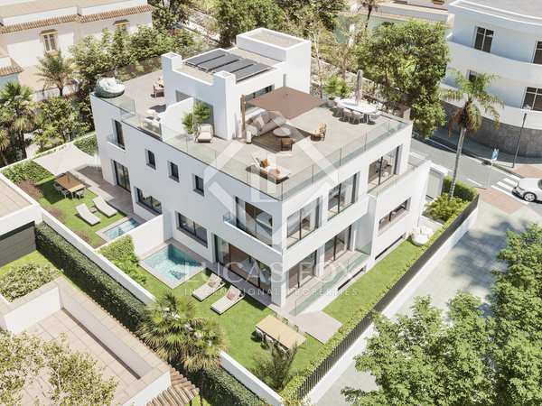 325m² house / villa with 103m² garden for sale in Pedregalejo - Cerrado de Calderón