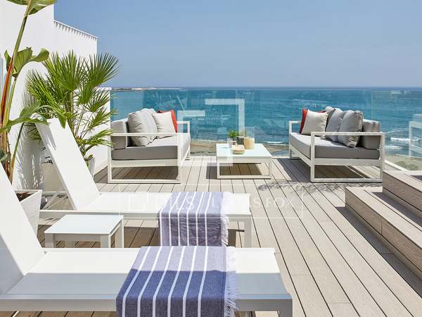 240m² Hus/Villa med 32m² Trädgård till salu i Estepona