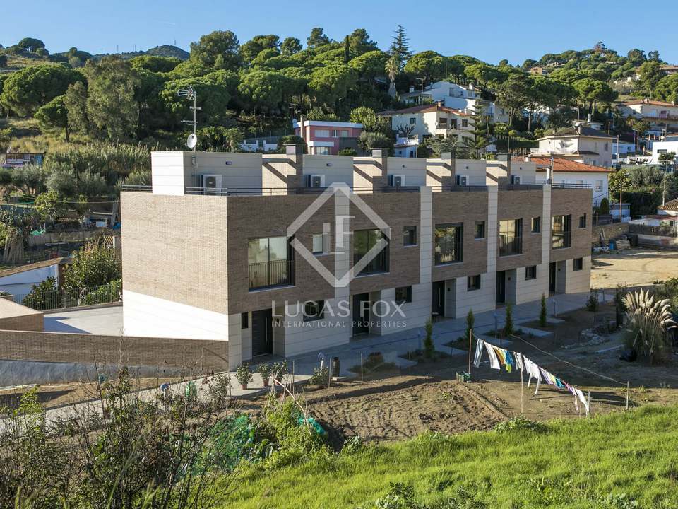 Casas Tiana: una promoción de obra nueva en Tiana - Lucas Fox