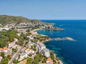 Bay of Roses