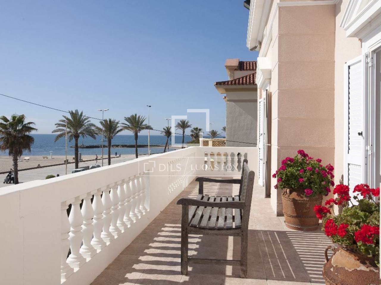First line luxury villa for sale in Sitges, near Barcelona
