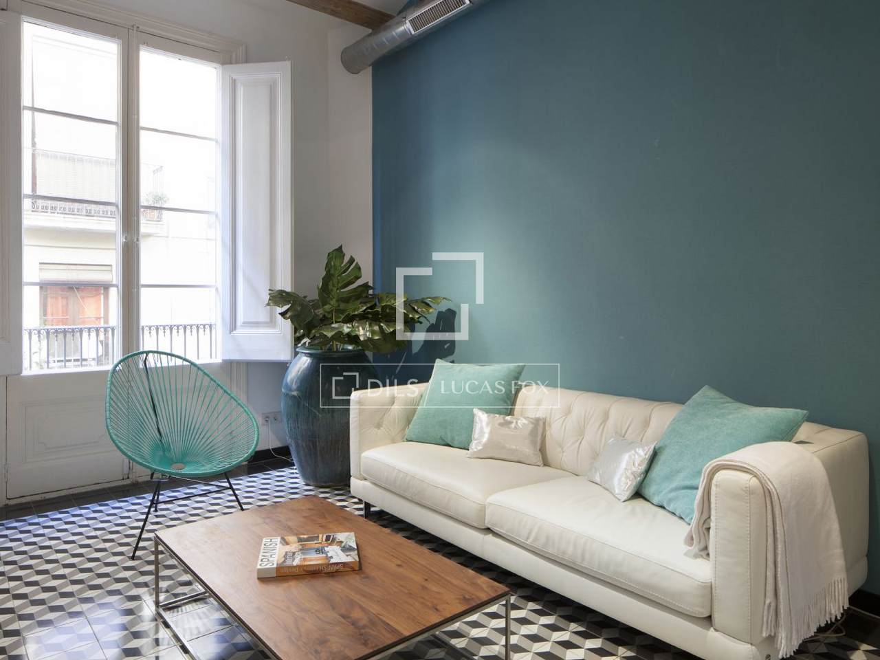 Spacious 2bedroom apartment for sale in el Born, Barcelona