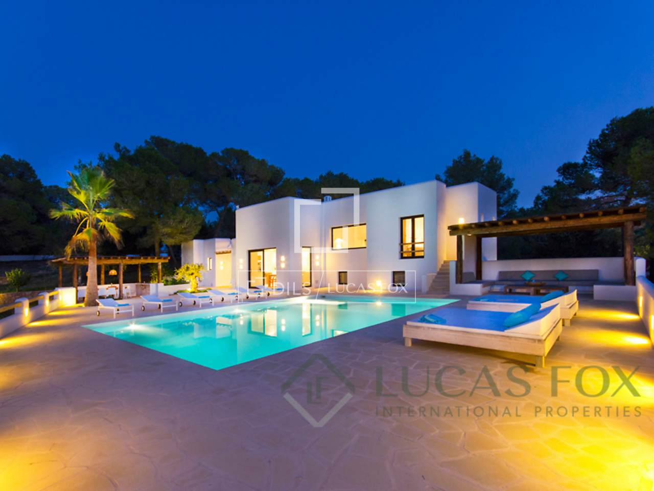 6bedroom fincastyle villa located in San Agustin
