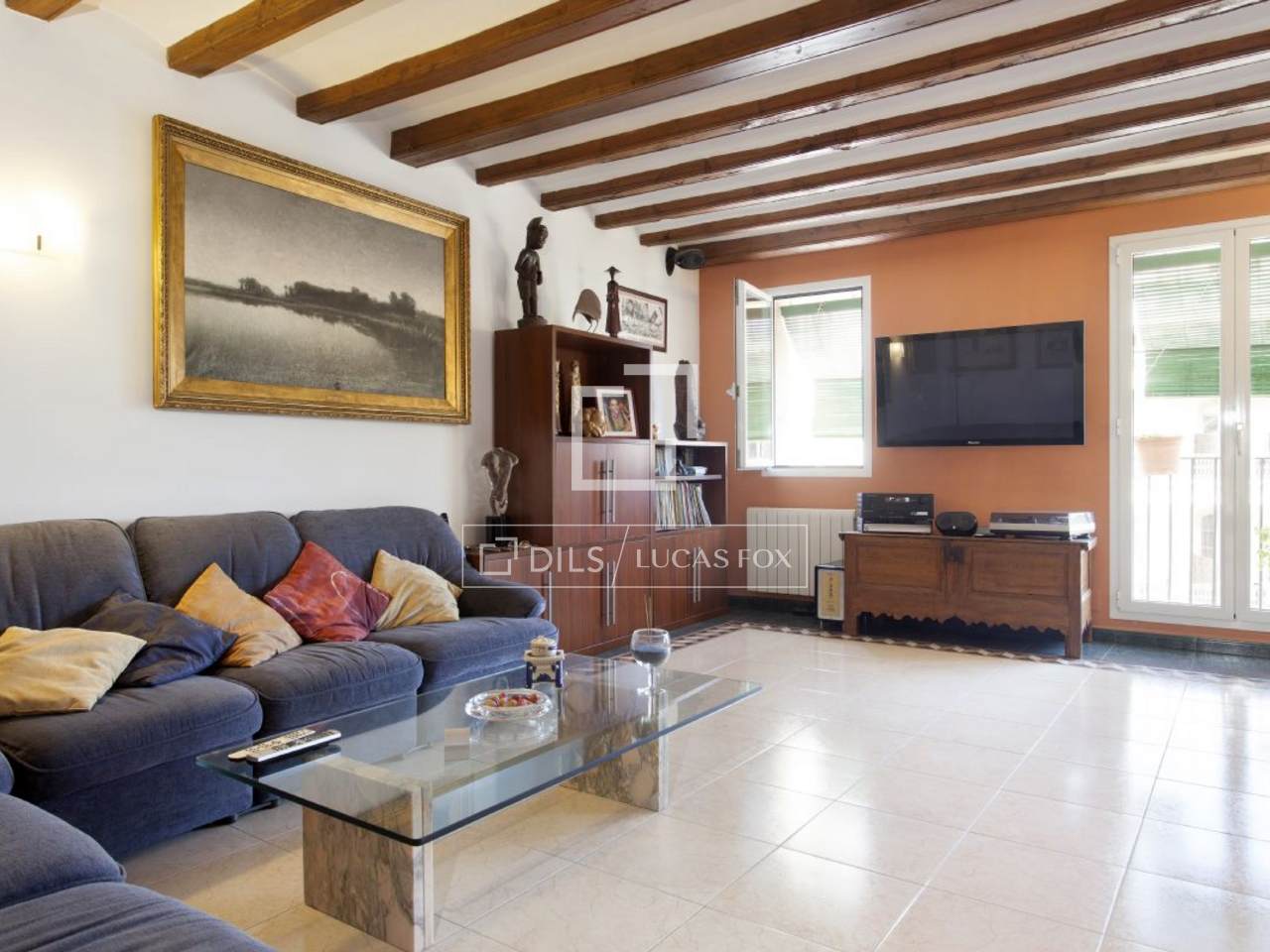 Apartment with private terrace for sale in Barcelona Old Town