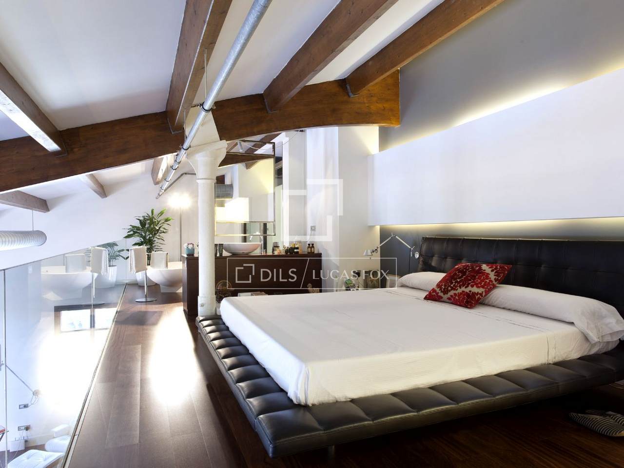 Designer loft apartment for sale in Poblenou Barcelona city