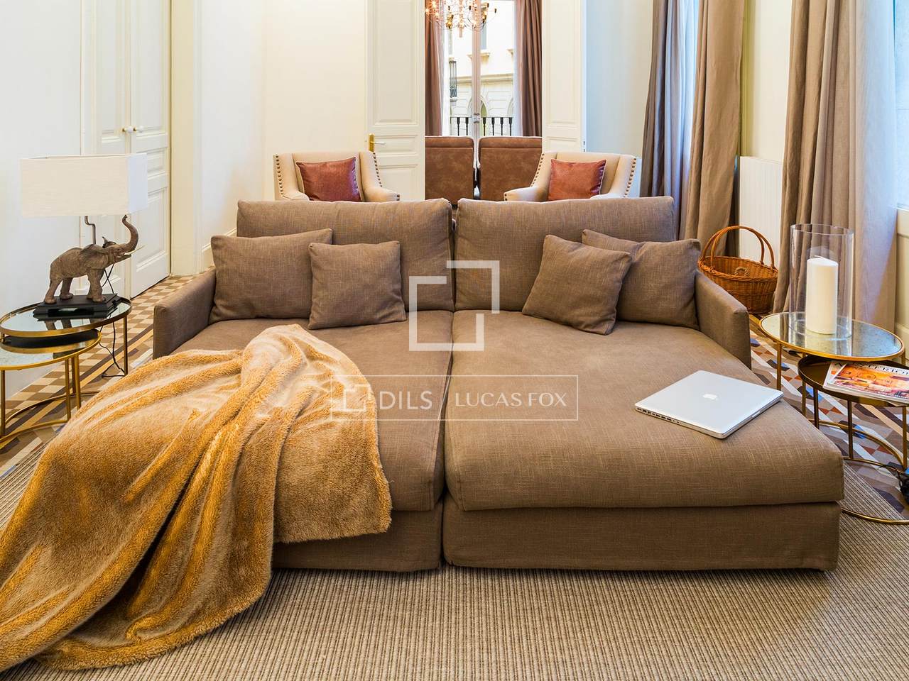 Stunning apartment for sale in Barcelona Old Town