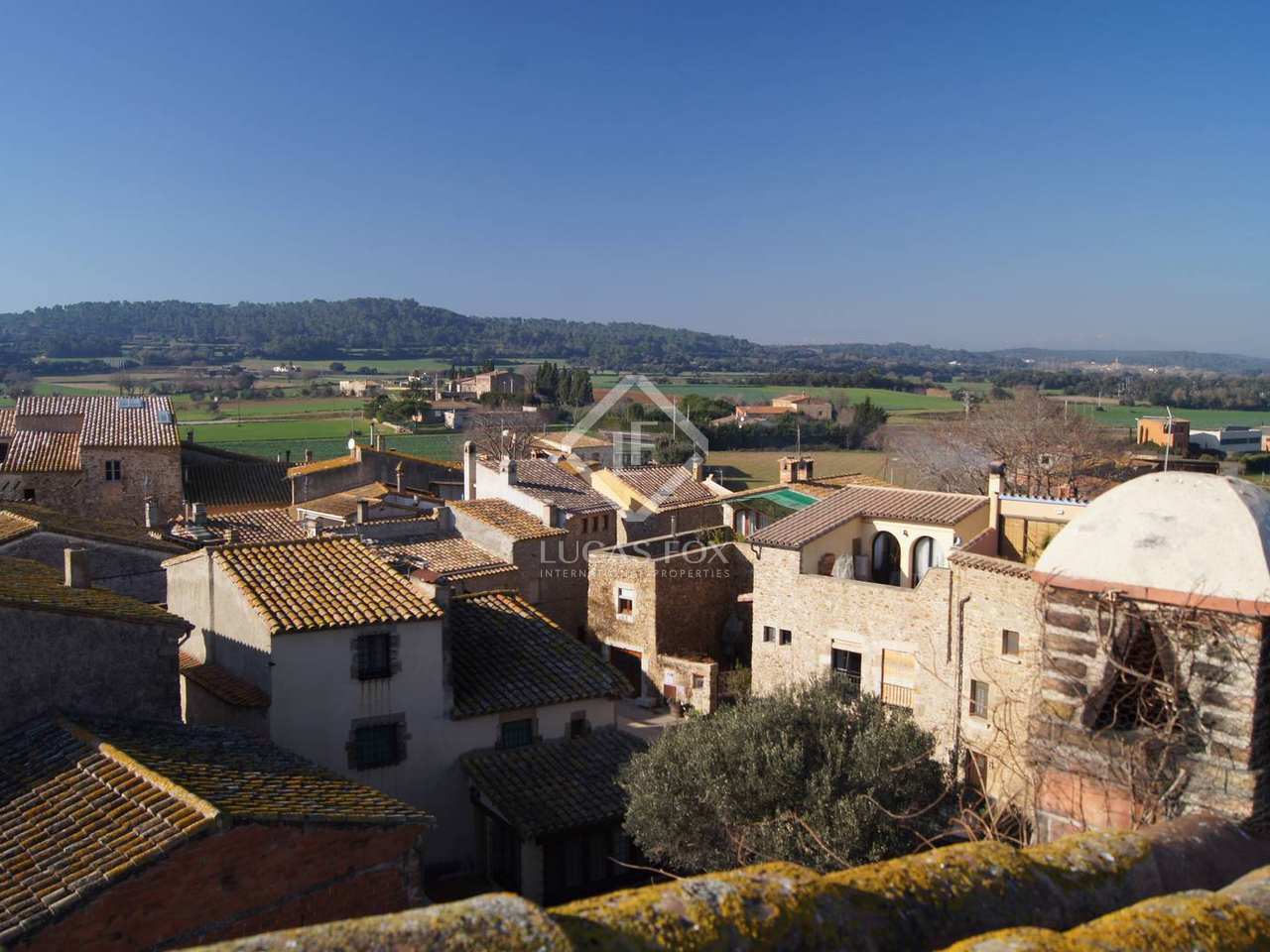 Historic Baix Emporda townhouse for sale, Girona