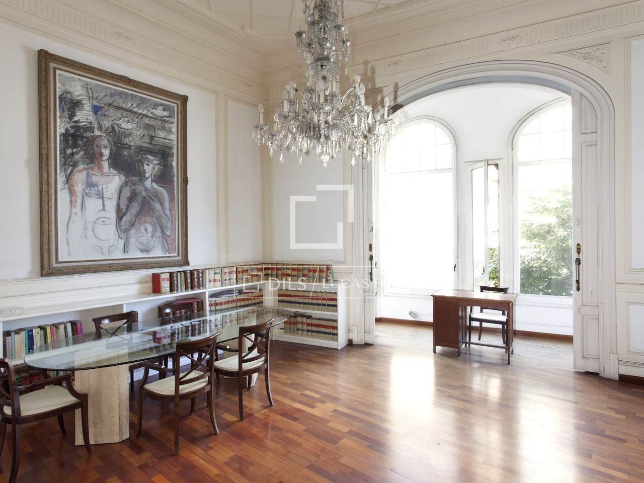 Modernist apartment for sale in Eixample, Barcelona