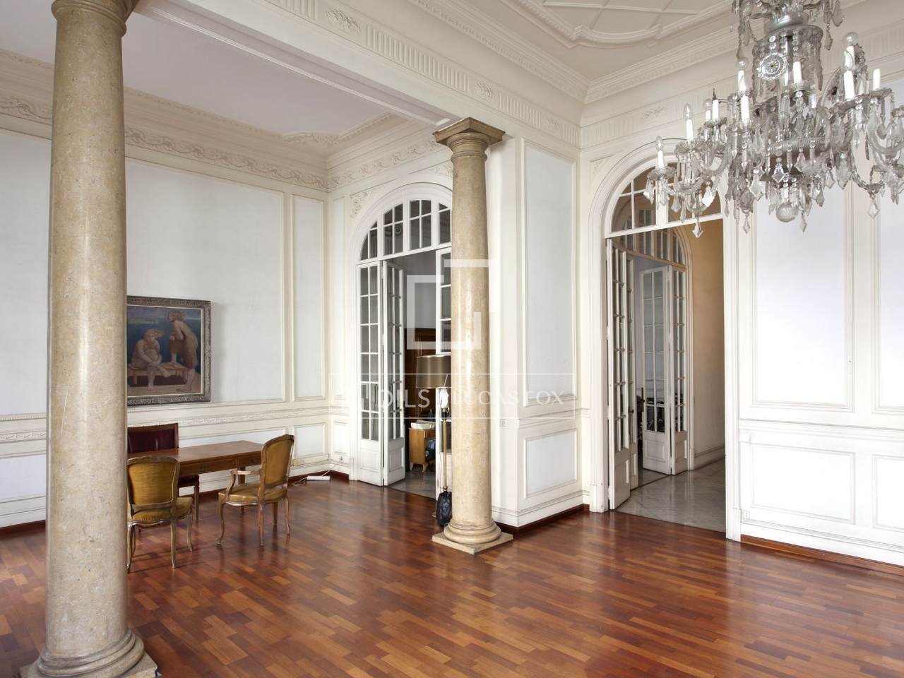 Modernist apartment for sale in Eixample, Barcelona