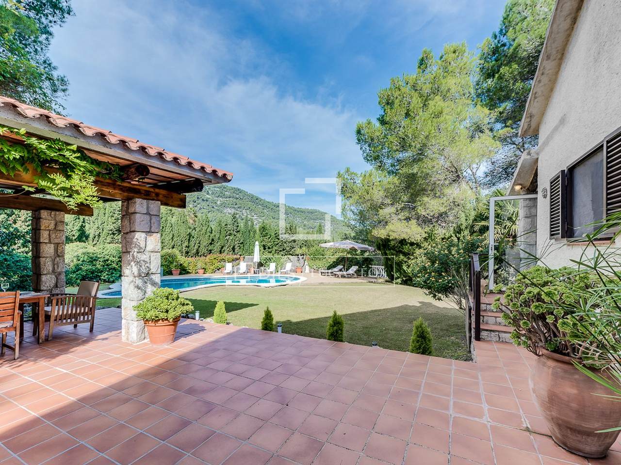 country house to buy in Canyelles, near Sitges