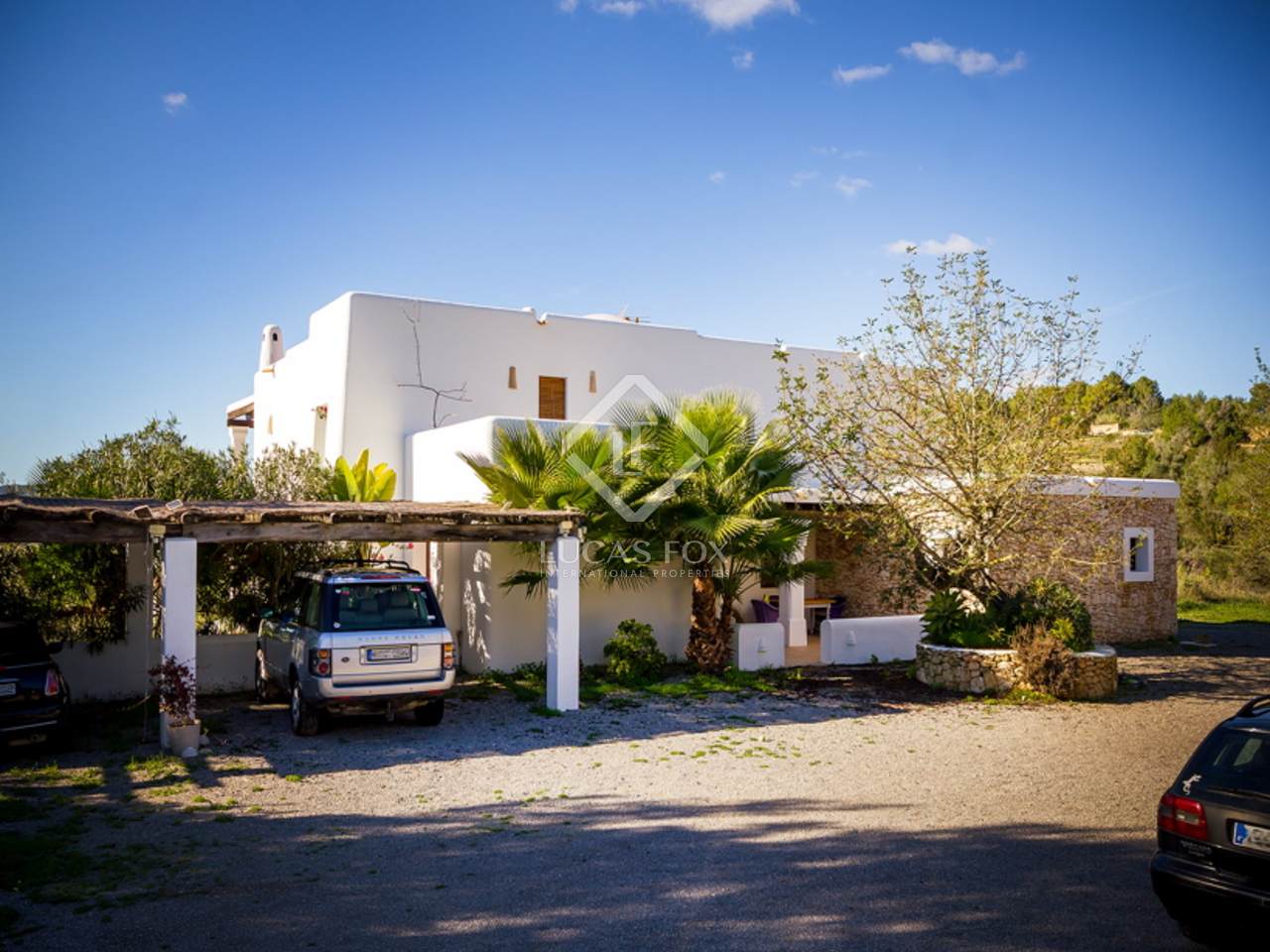 Country house for sale near Santa Eulalia,