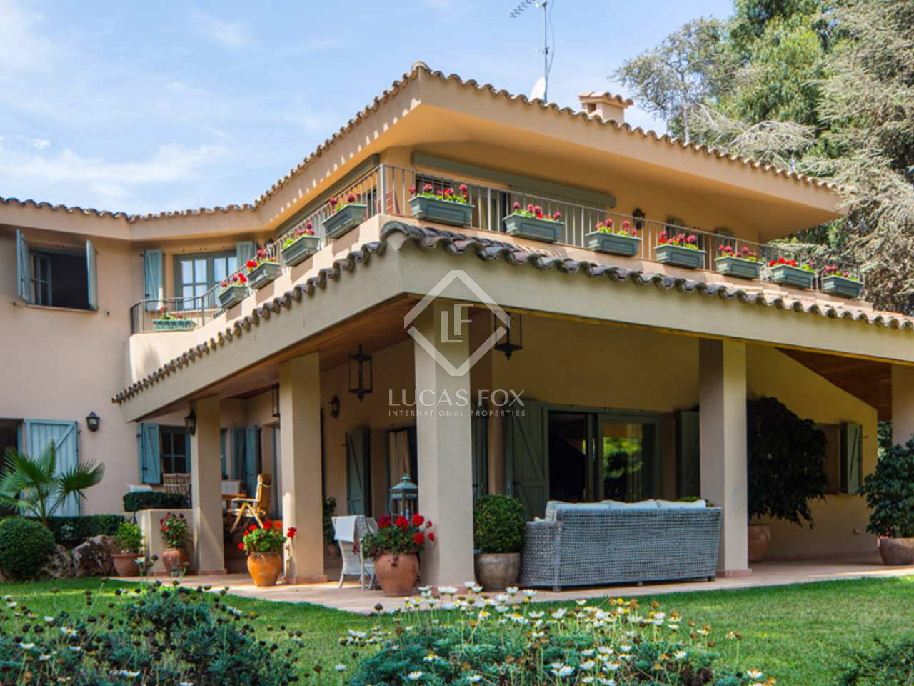 Elegant Villa for sale on the Maresme Coast, Barcelona