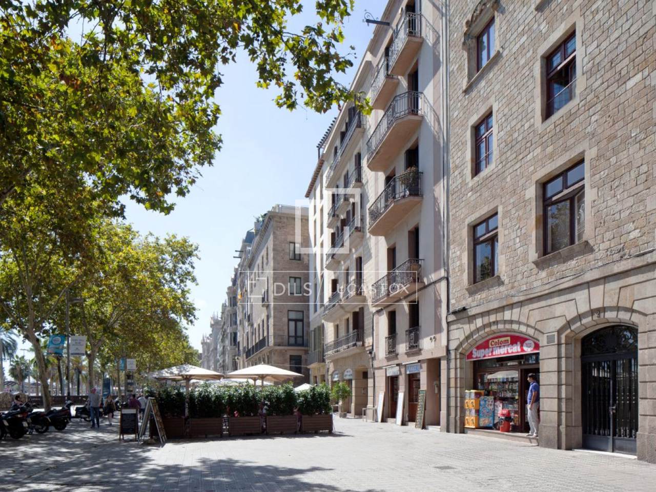 2bedroom designer apartment for sale in Barcelona Old Town