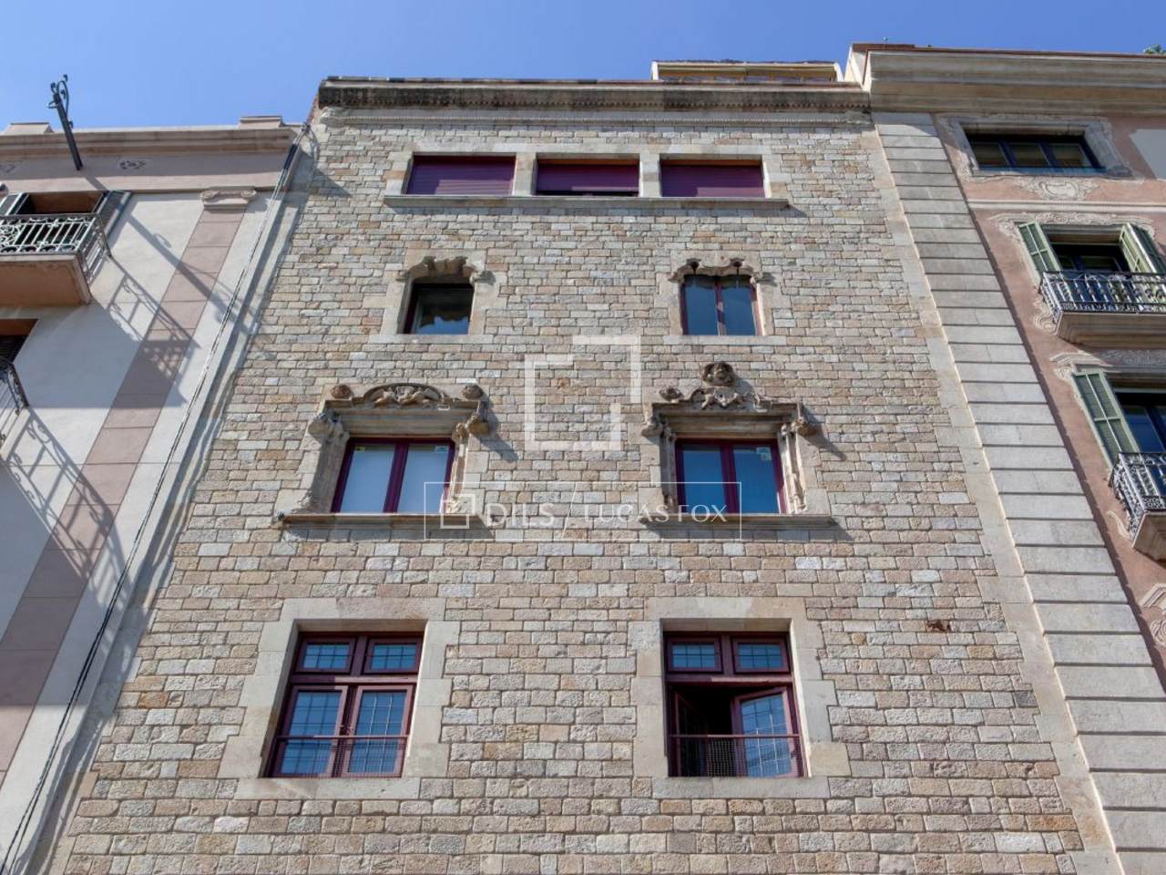 2bedroom designer apartment for sale in Barcelona Old Town