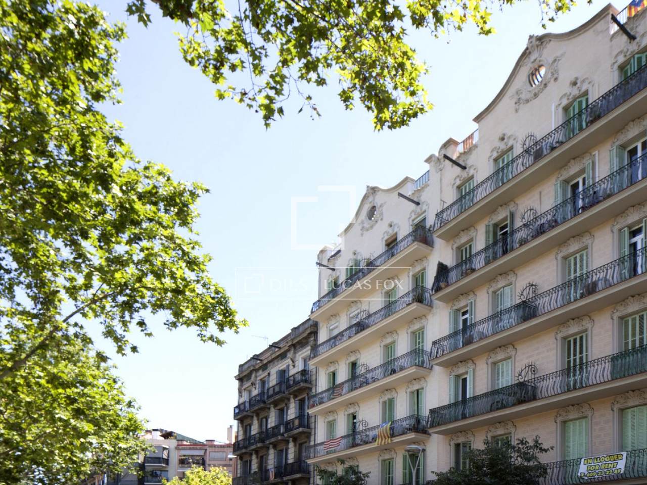 Designer penthouse apartment for sale in Eixample, Barcelona