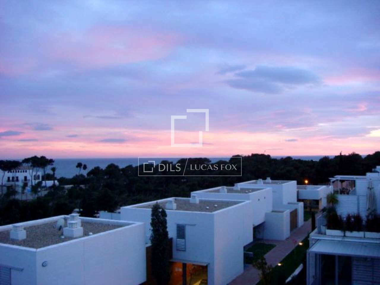 Modern apartment to buy with sea views near Sitges, Barcelona