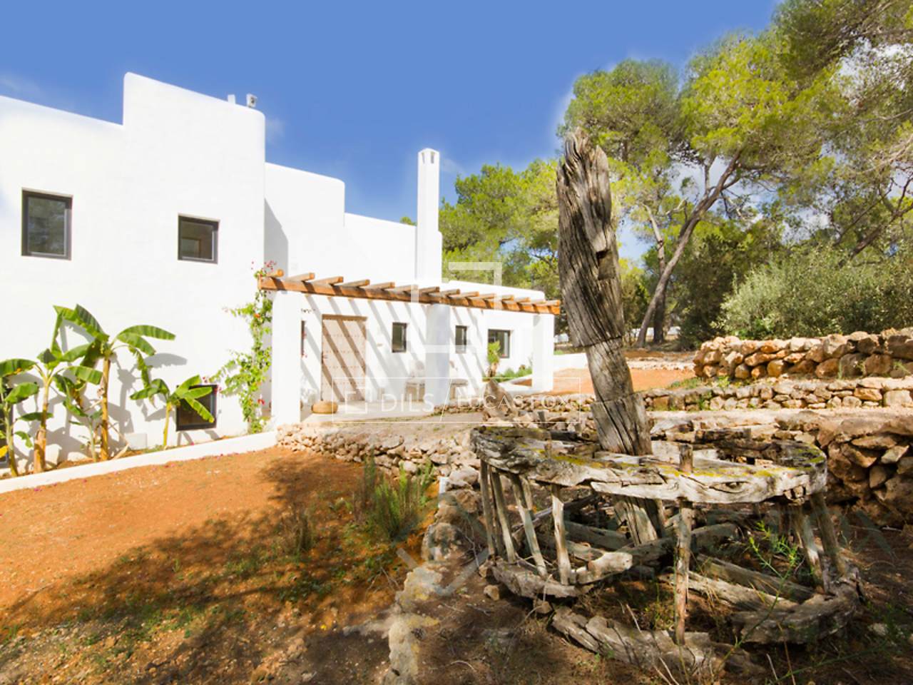 6bedroom fincastyle villa located in San Agustin