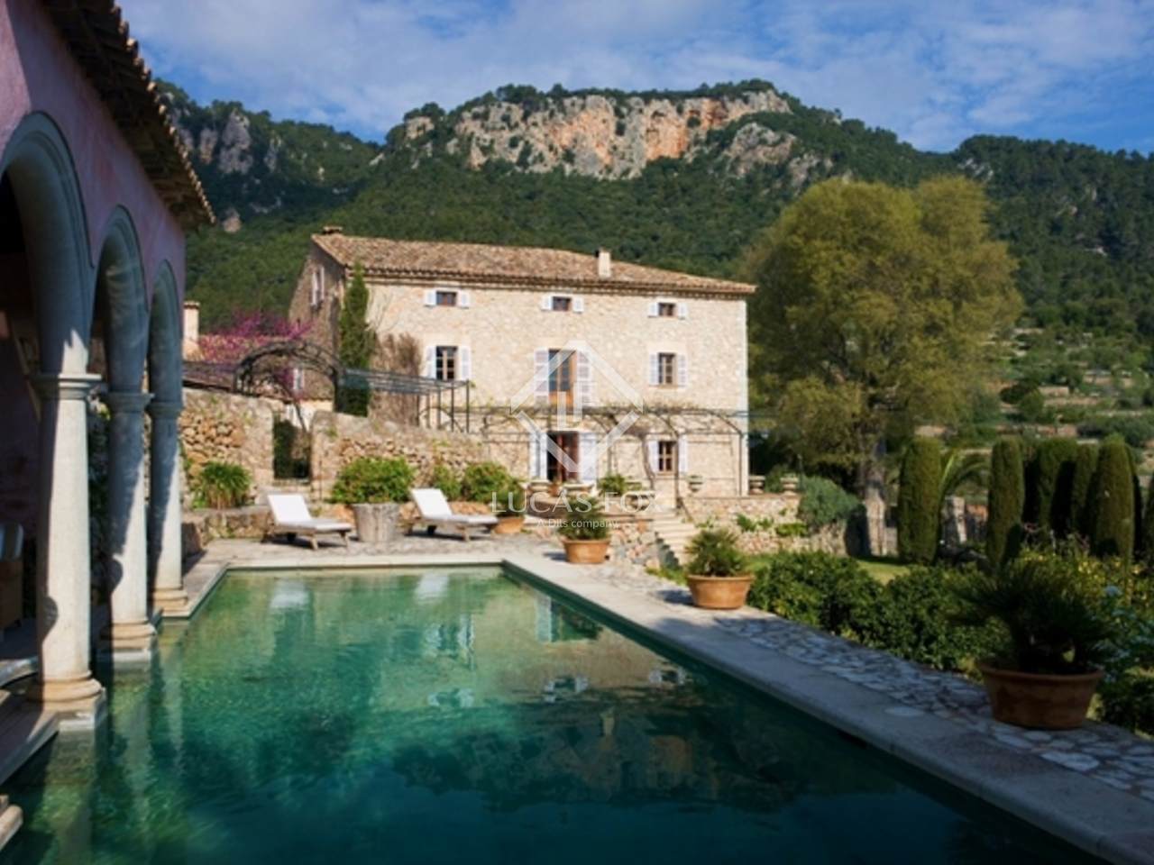 Luxury country house for sale in Mallorca close to Palma