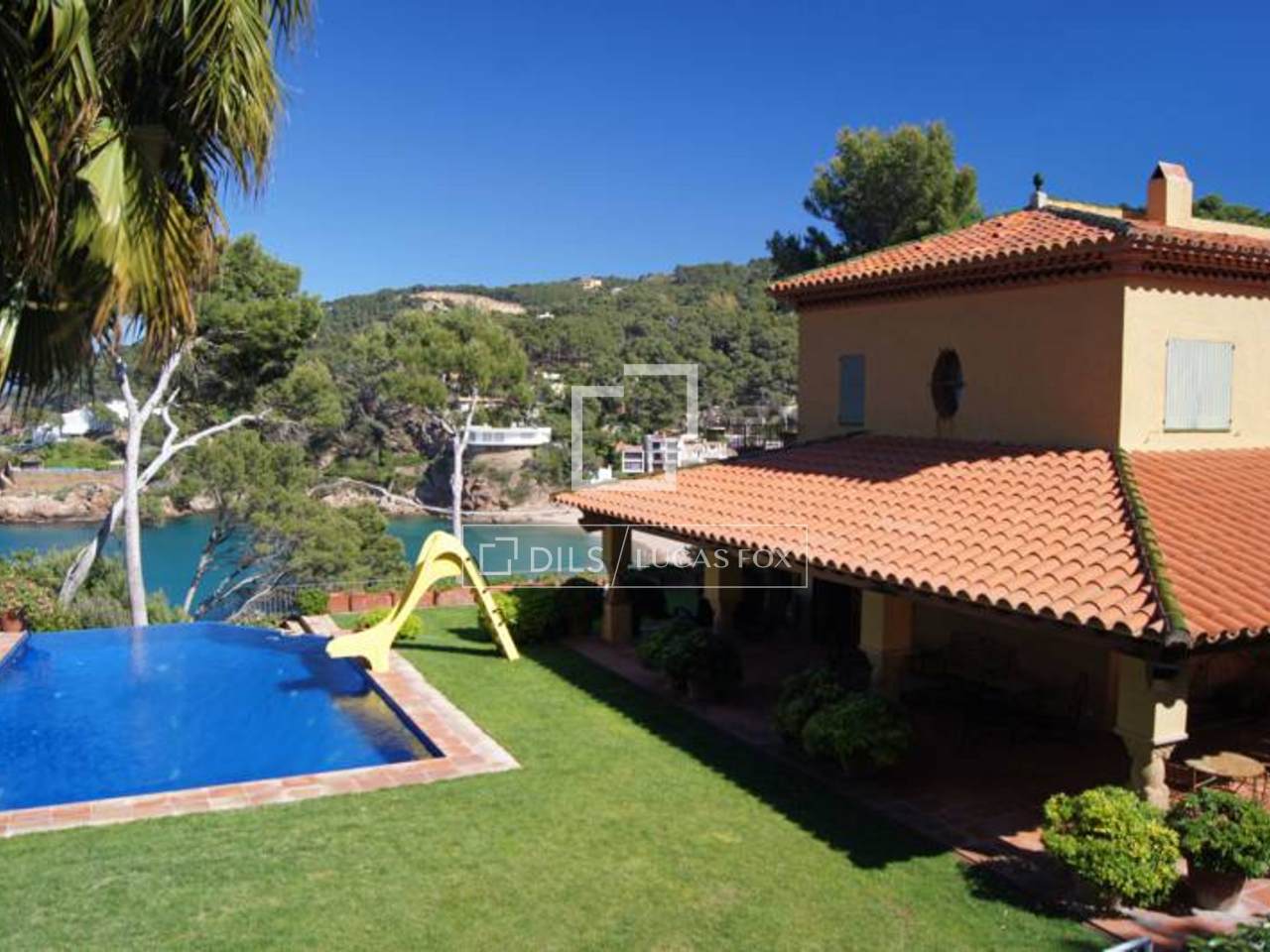Luxury first line Costa Brava house to buy near Begur