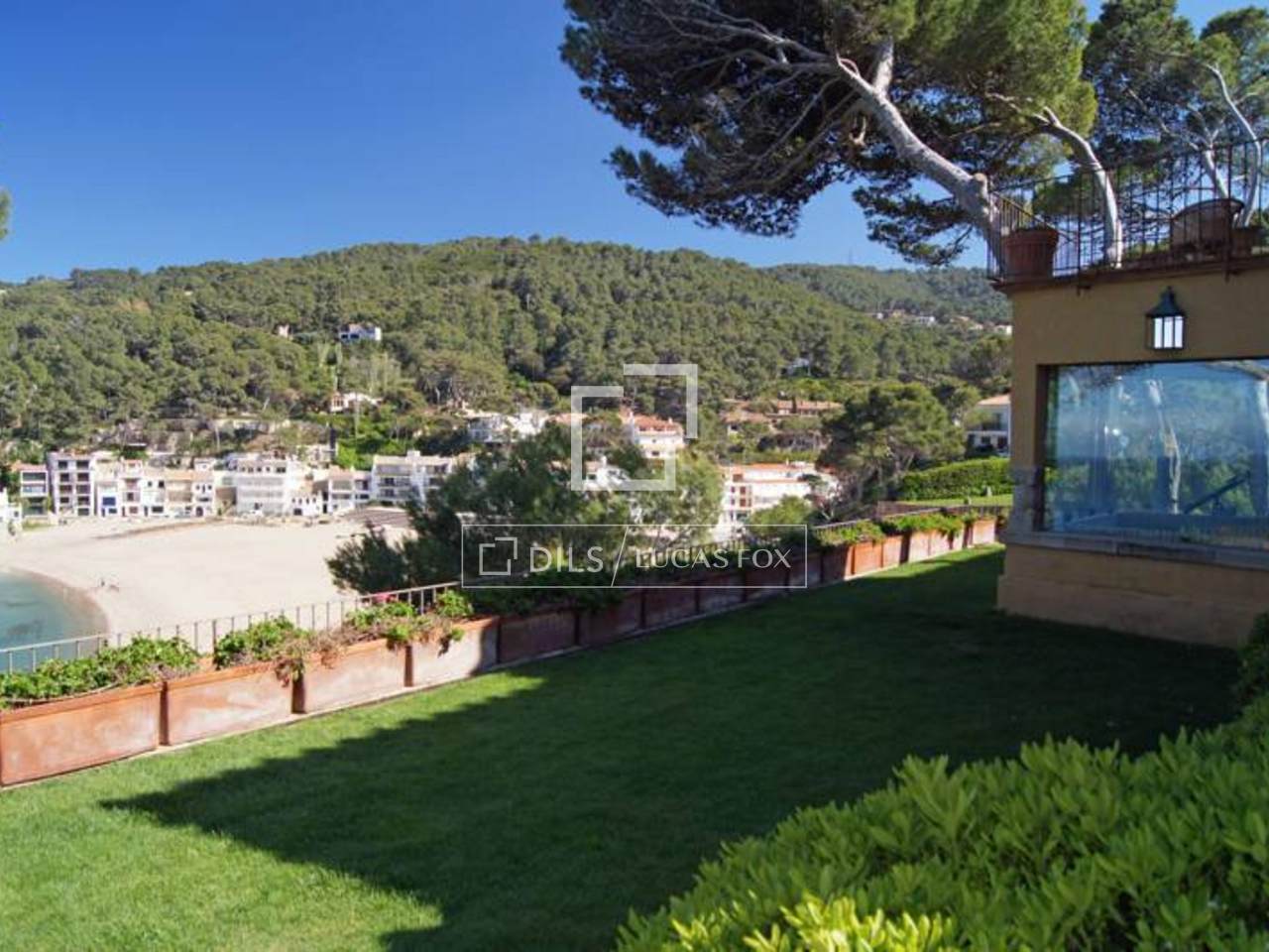 Luxury first line Costa Brava house to buy near Begur