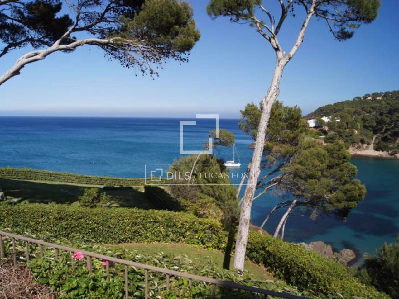 Luxury first line Costa Brava house to buy near Begur