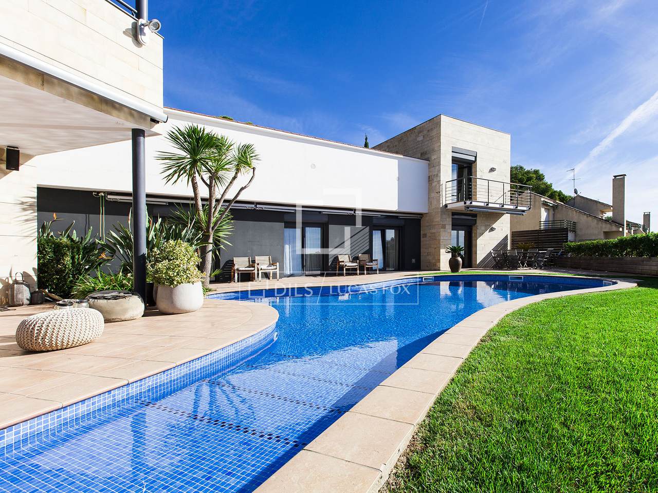 Large unfurnished home for rent in Bellamar, Castelldefels