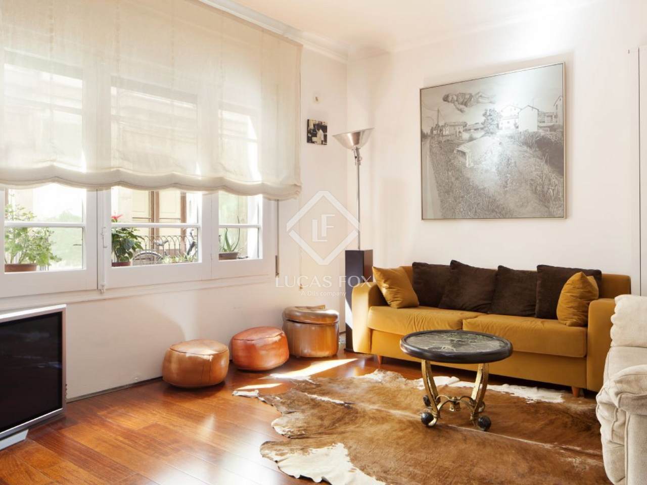 2bedroom designer apartment for sale in Barcelona Old Town